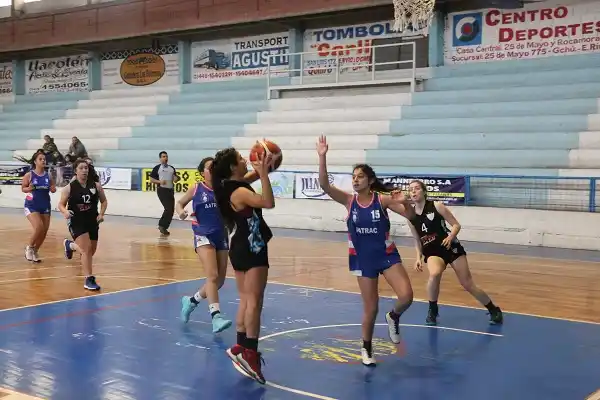 Juventud Unida clasificó en forma agónica a la final de la Liga U17 Femenina