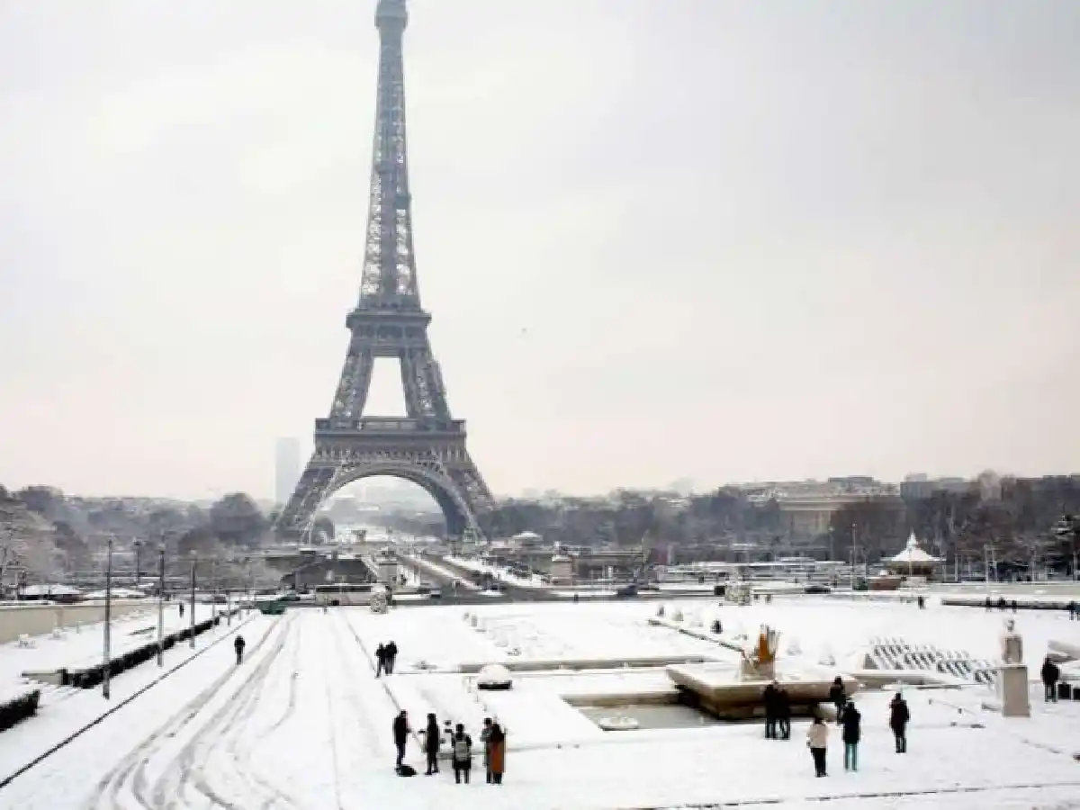 París, bajo la nieve: las mejores fotos del imponente temporal que azota Francia