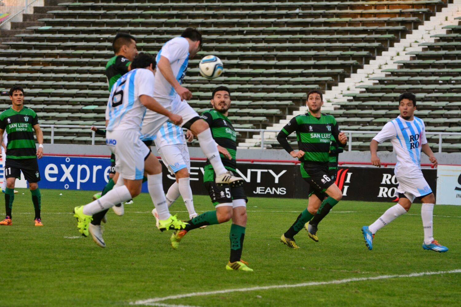 Unión no sale del empate