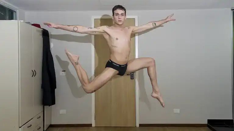 Fue campeón de gimnasia artística pero eligió cambiar de vida: primero fue taxi boy, ahora es actor porno