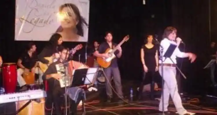 Daniela Oña presentó su disco “Legado”