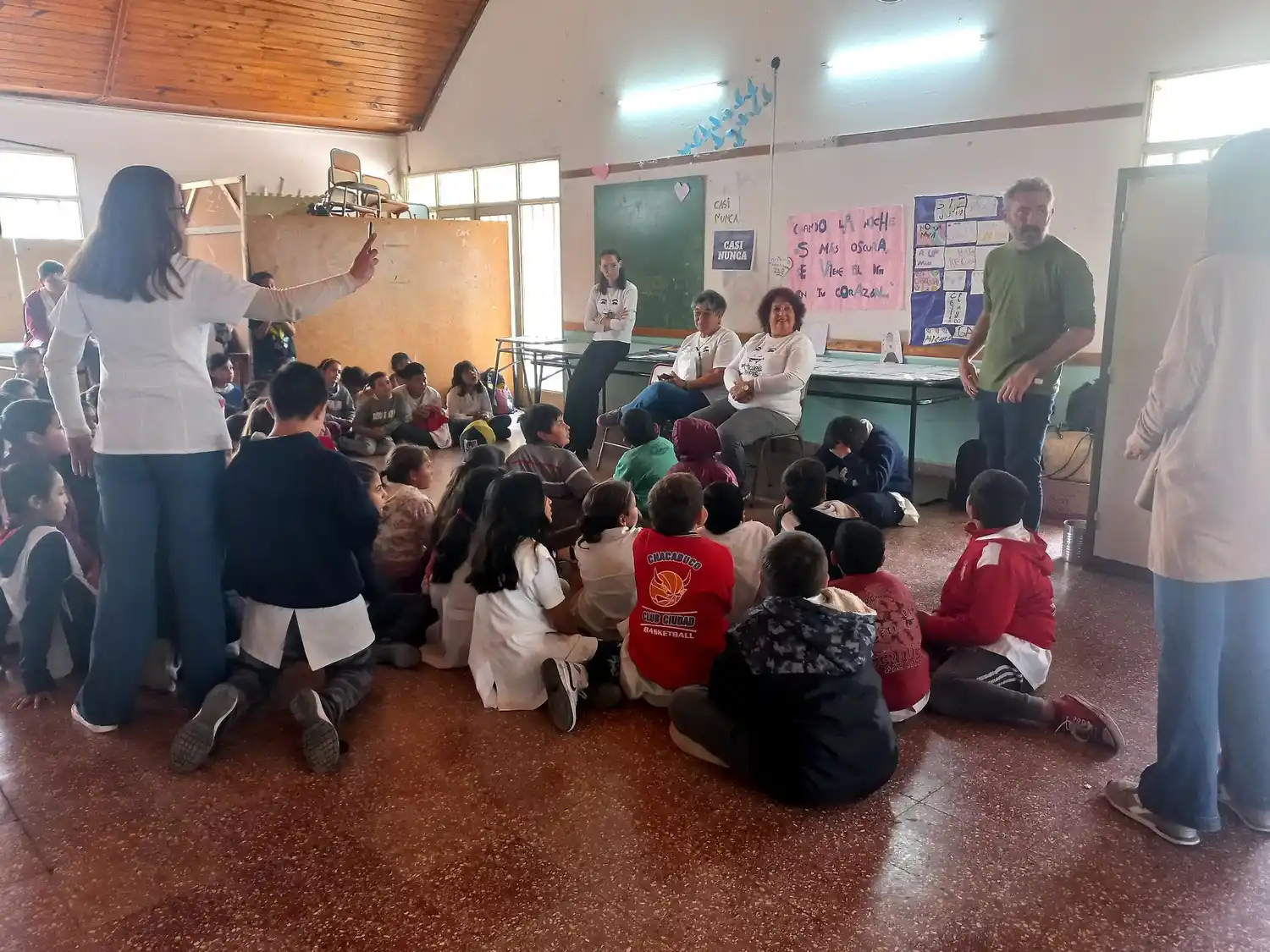 La Escuela Nº 6 recibió a integrantes de la Fundación Micaela García