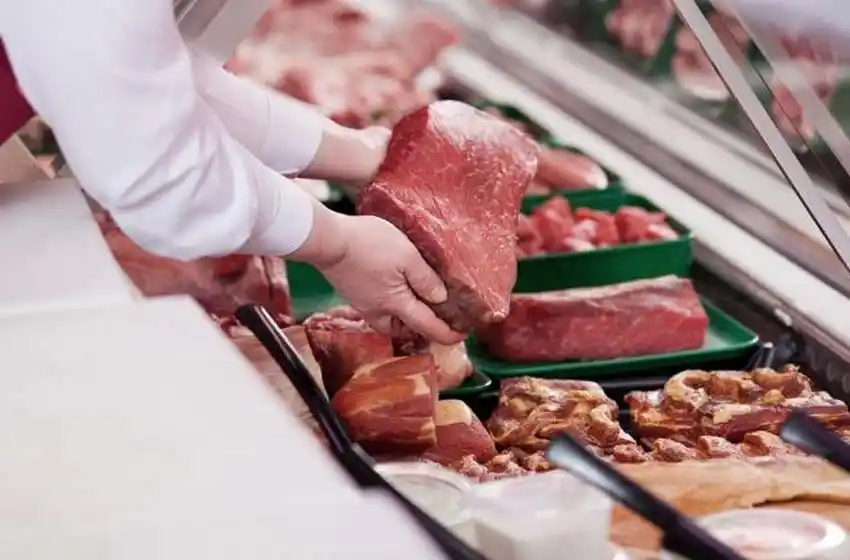 Rebajas del 30 % en carnes: “Promocionan cortes para unos vivos que creen que están jugando a Robin Hood”