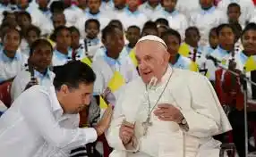 ¿Quien es Jesús Briceño? El director de orquesta venezolano que actuó para el papá Francisco en Papúa Nueva Guinea