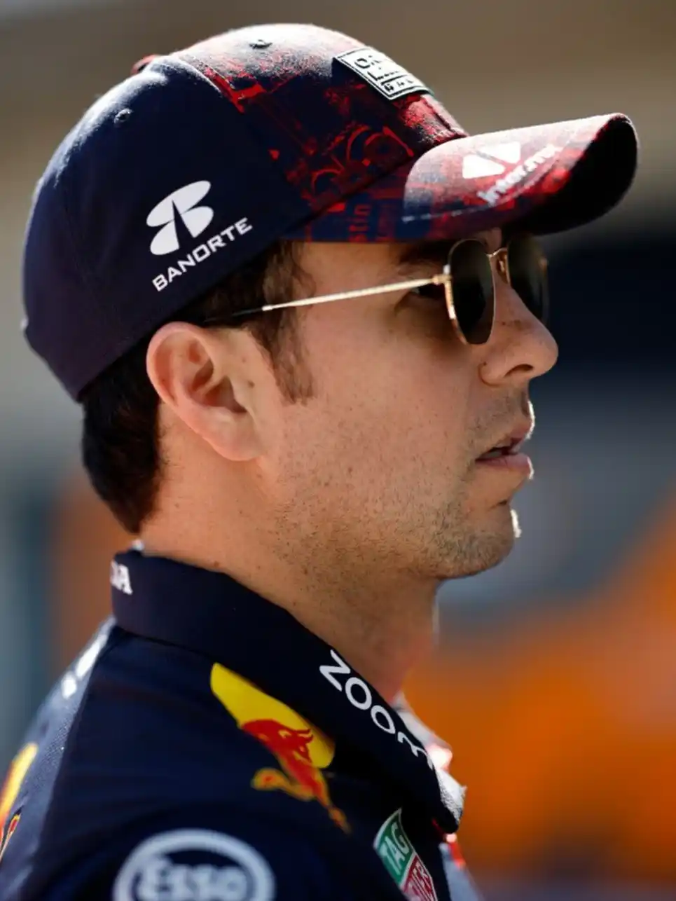 ¡Checo Pérez respira! La F1 descalifica a Lewis Hamilton