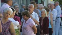 Milei puso en duda la continuidad del bono a jubilados y pensionados
