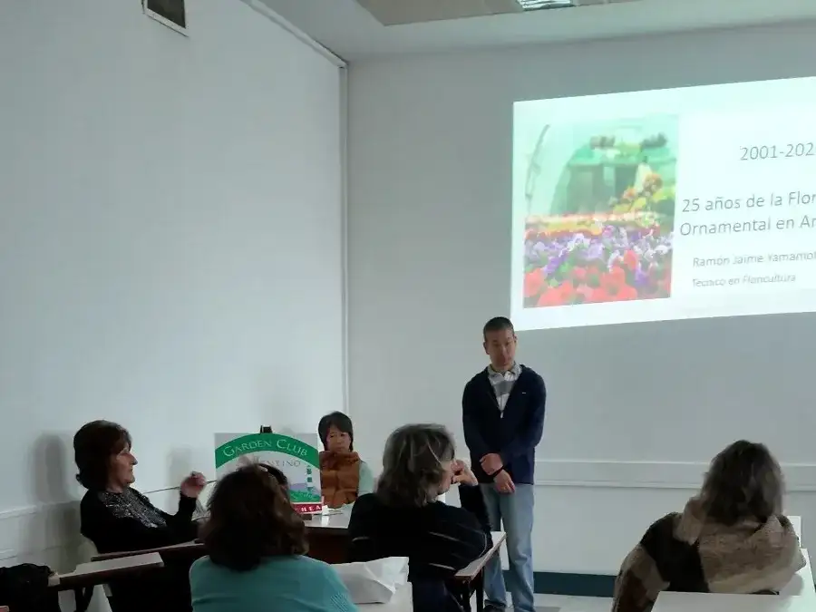 charla garden1