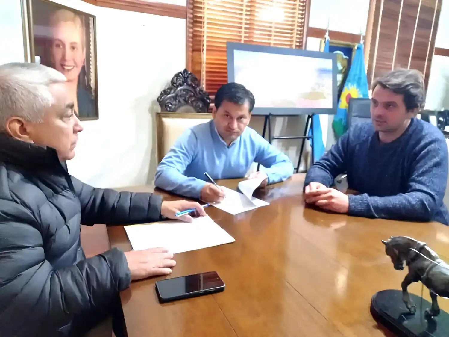 Ramón, Cecilio y Carrasco en una de las tantas veces que compartieron mesa de gestión.