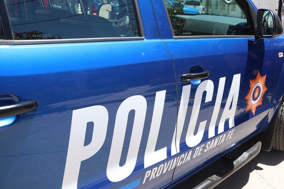 Choque en barrio Villa Dominga: la motociclista no llevaba casco y sufrió lesiones
