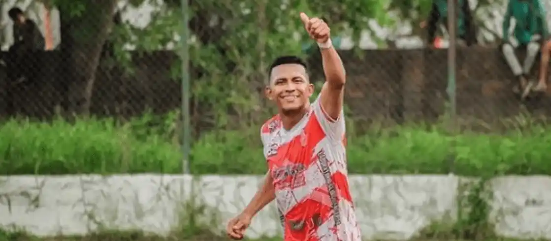 Futbolista murió tras caer de un altísimo edificio en Bogotá