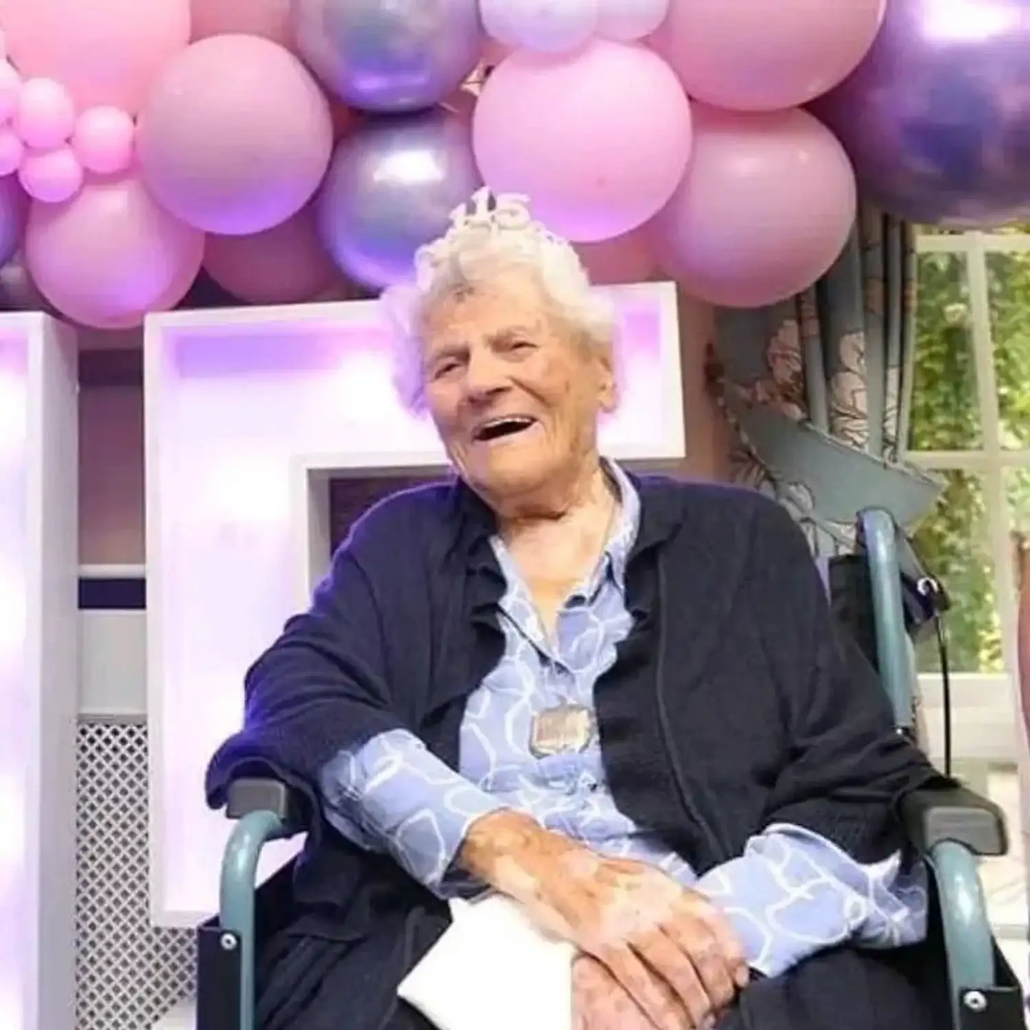 Ethel Caterham cumplió 117 años y sigue haciendo historia como la persona viva más longeva del mundo - 1