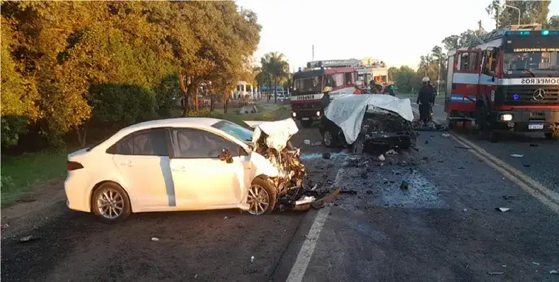 Crespo: tres muertos tras un choque frontal en Ruta 12