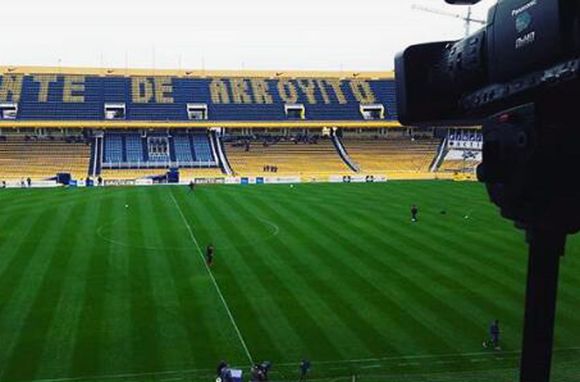 Más medidas preventivas: para los partidos solamente se acreditará a los medios televisivos