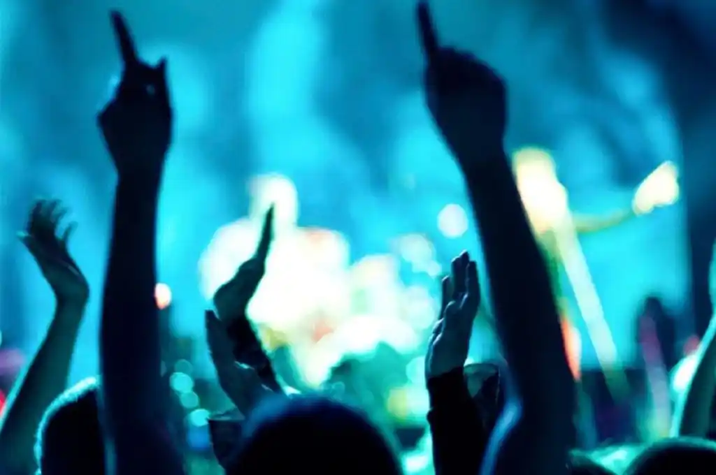 Rosario: un joven se descompensó en una fiesta electrónica y murió en el hospital