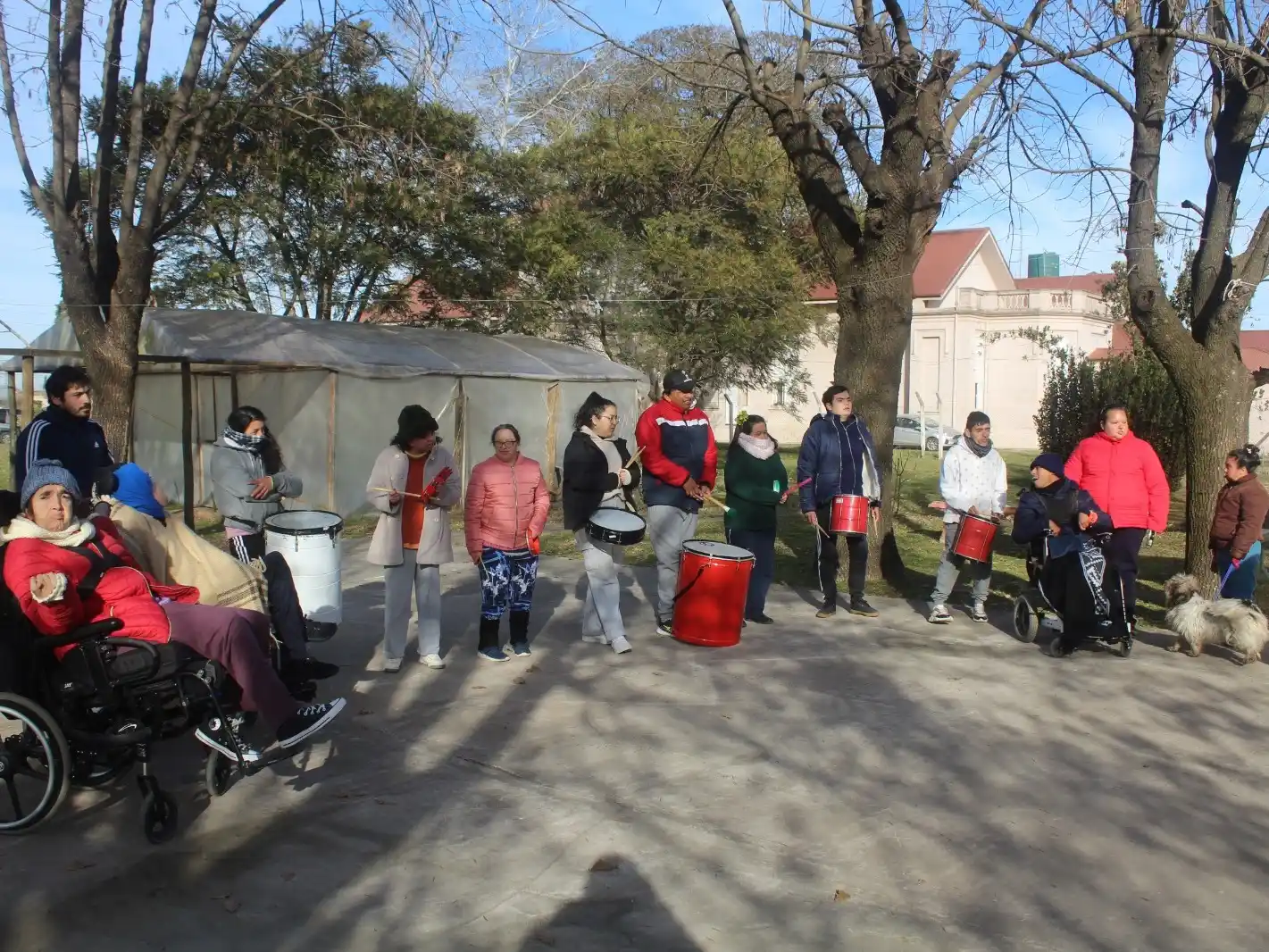 “Estamos hablando de personas, de su integridad”: preocupación por el futuro del centro de día de Lucecitas
