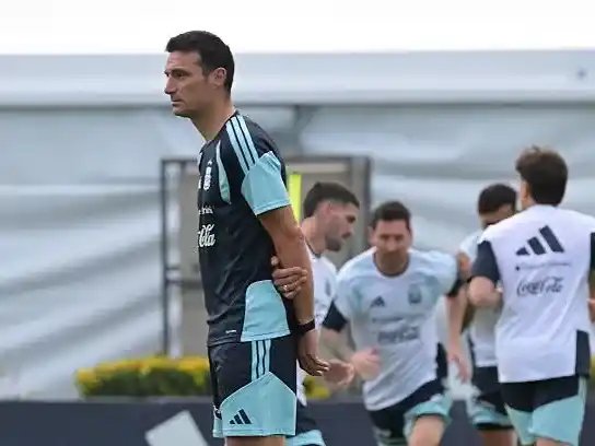 Scaloni brindó una conferencia de prensa.