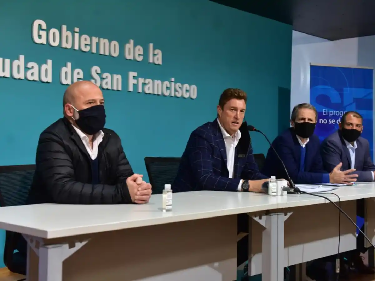 Locales gastronómicos abrirán todos los días hasta las 23.30 y los fines de semana hasta la 1 