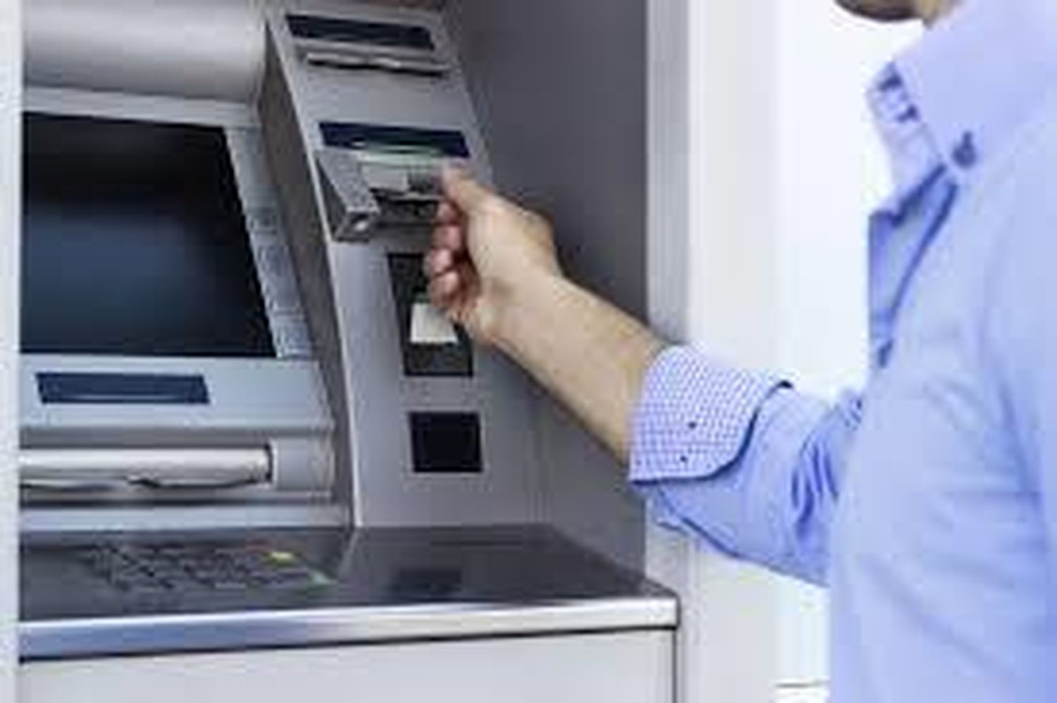 El viernes se inicia el pago de haberes en la provincia: se extenderá hasta el 11 de abril