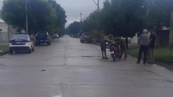 Porteña: un motociclista resultó herido tras choque con una camioneta