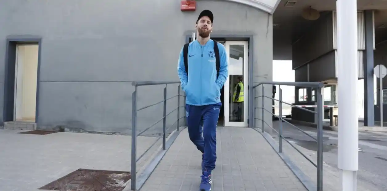 Lionel Messi le comunicó a Barcelona que se quiere ir