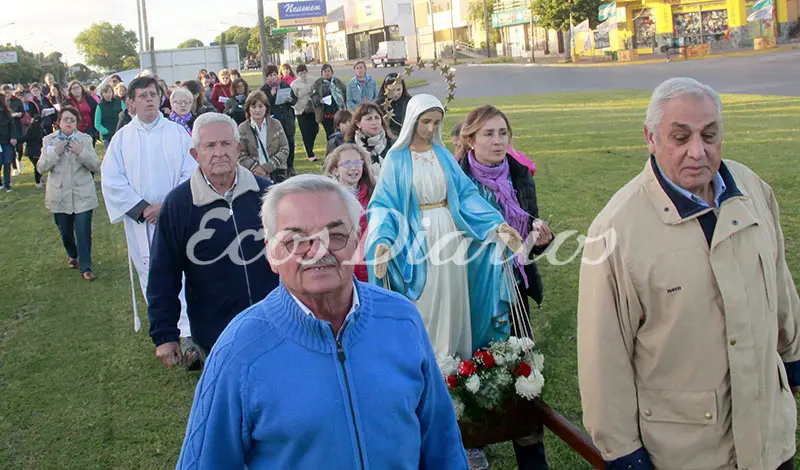 Vecinos celebraron el Día de la Medalla Milagrosa