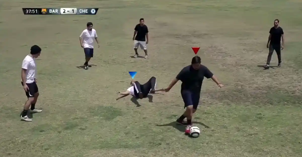 Así te verias jugando al futbol como en el FIFA