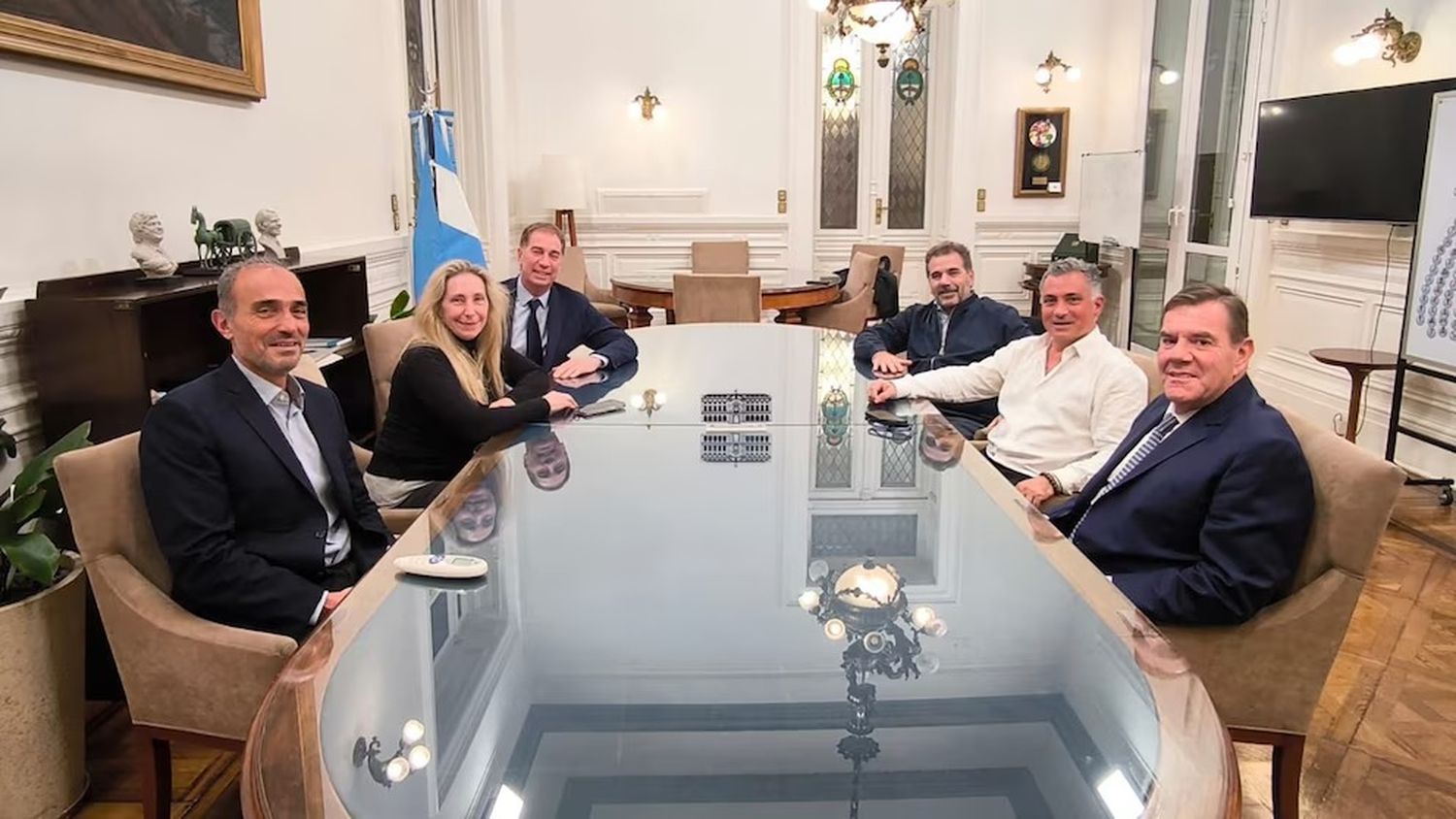 Otro dirigente del PRO que se acerca a los libertarios