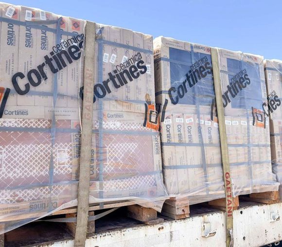 Despedidos de Cerámica Cortines reclaman el pago total de sus indemnizaciones en Luján: “Nos quieren abonar la mitad"