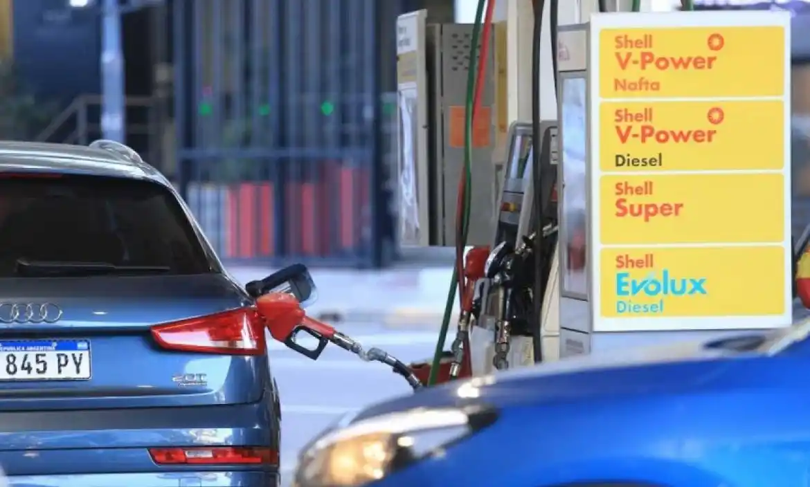 Vuelven a subir los combustibles: cuánto aumentaron en el año