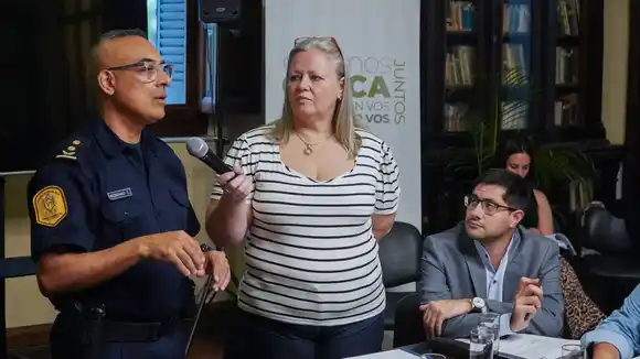 Un paso hacia la inclusión en la Policía local al implementar el sistema de Lengua de Señas