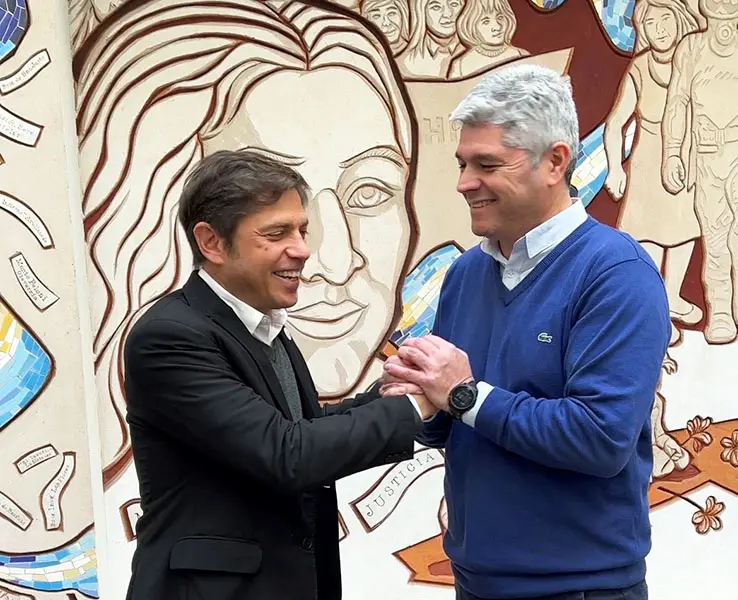 En La Plata. Mauro Velázquez con Kicillof