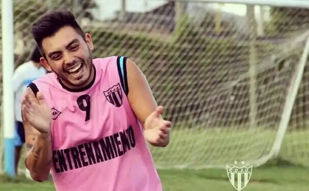 En su cuenta de Instagram, el Pato Vega se despidió de Juventud