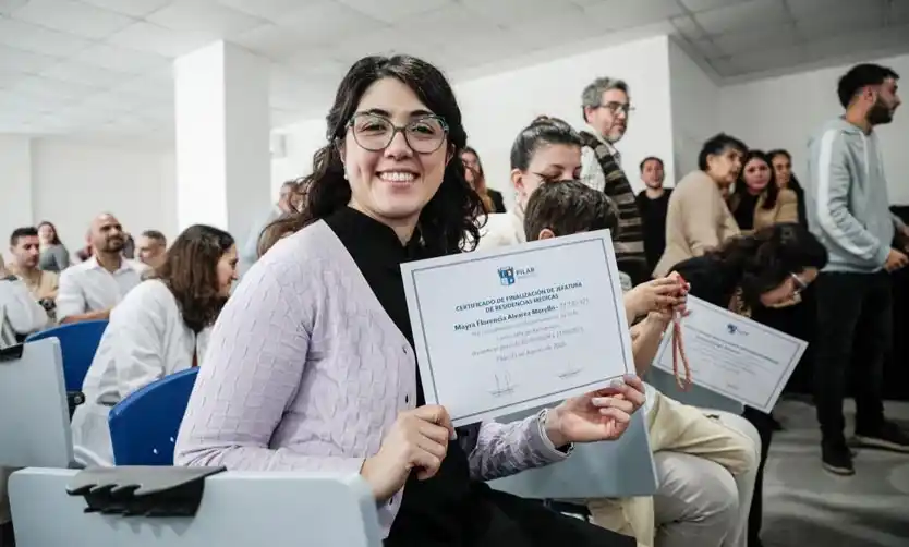 Médicos concluyeron su residencia en el Hospital Central de Pilar