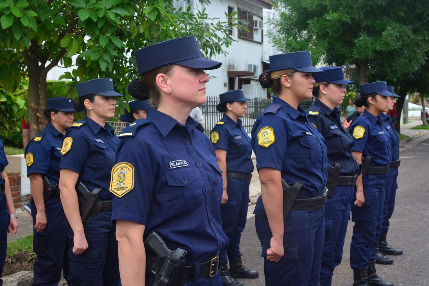 Más mujeres se forman para integrar las fuerzas de seguridad