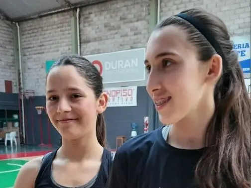 Lara Desinder y Milagros Coria