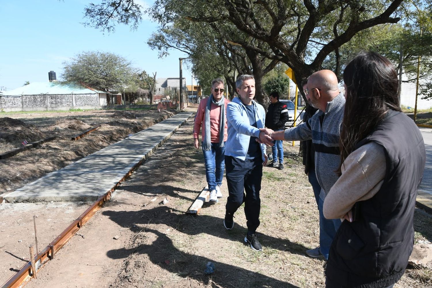 Damián Bernarte dialogó con los dirigentes del Centro Vecinal y vecinos del barrio