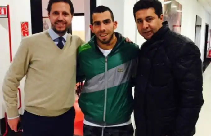 Operación retorno: Angelici fue a Chile a buscar a Tevez 