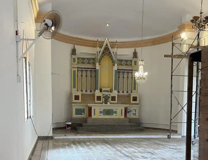 Trabajos de recuperación en la iglesia de Plaza San Francisco, la más antigua de la ciudad.