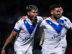 Vélez ganó en San Juan