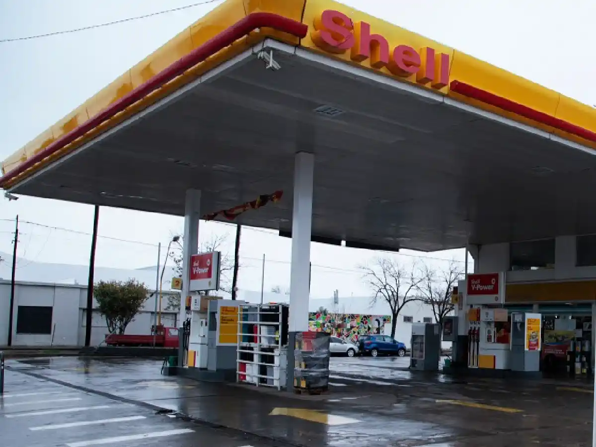 Shell aumenta sus combustibles
