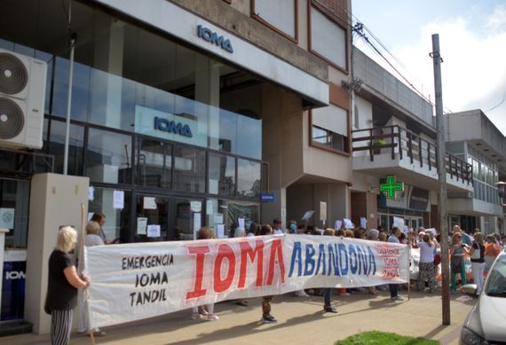 Afiliados de IOMA presentaron un amparo colectivo en la Defensoría Penal de Azul
