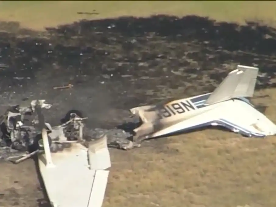 Una persona murió y tres resultaron heridas tras la colisión de dos avionetas en el aeropuerto municipal de Fort Morgan, Colorado. (Captura de video KMGH)