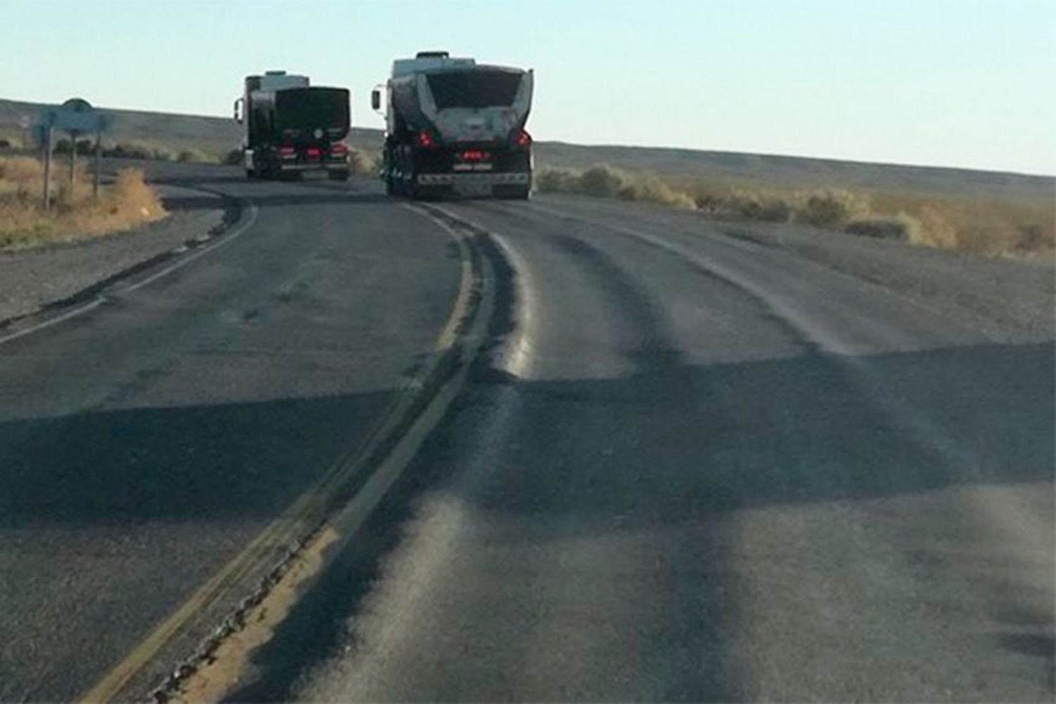 Rutas ahuelladas o rotas: aprobaron ley de control del peso de los transportes de carga