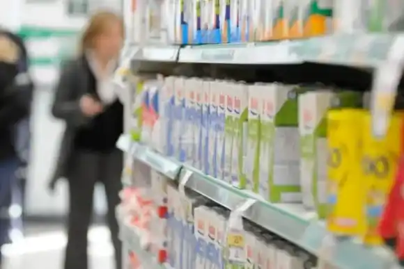 El consumo de lácteos, camino a terminar el 2024 con un récord histórico como el más bajo