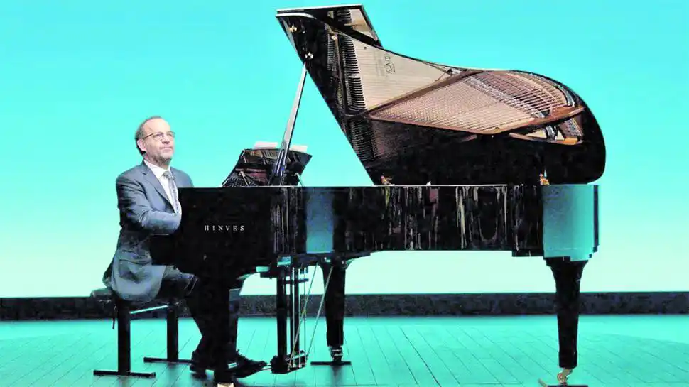 Sergio Feferovich. Y la presentación de “La música de las Ideas”.