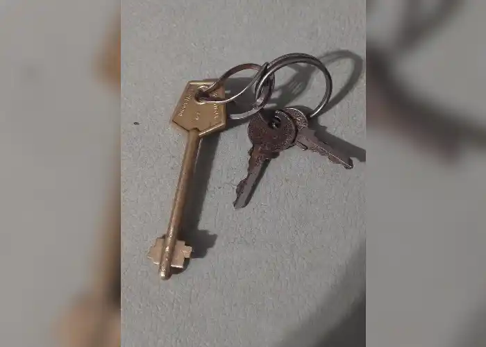 Llaves encontradas en la bajada de Mansa Lyfe