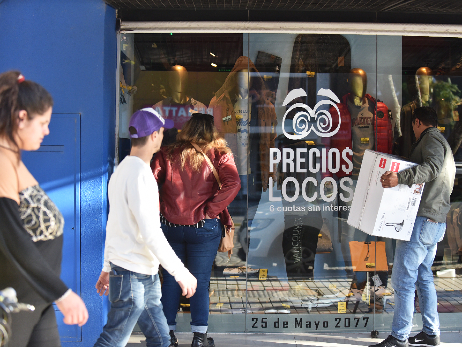El comercio cambia a  su horario de verano 