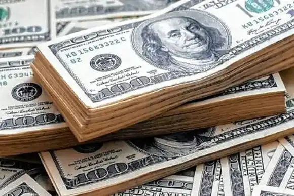 No deja de subir: el dólar blue cotiza este lunes a 346 precios