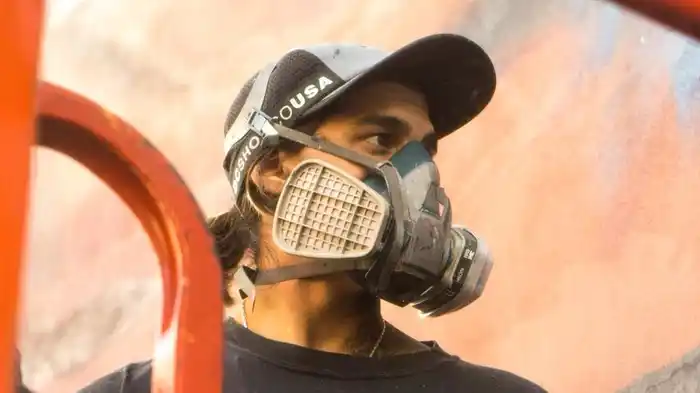 Seba Cener: el muralista tandilense que transformó las paredes en mensajes