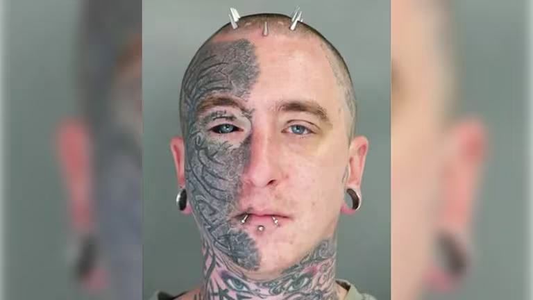 Jeremy Pauley, quien se autodenomina el "coleccionista de rarezas"
